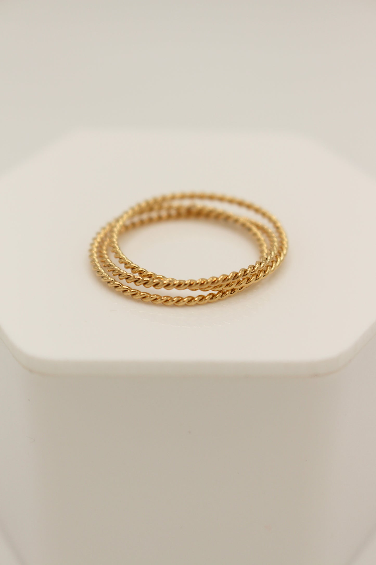 Straus Ring