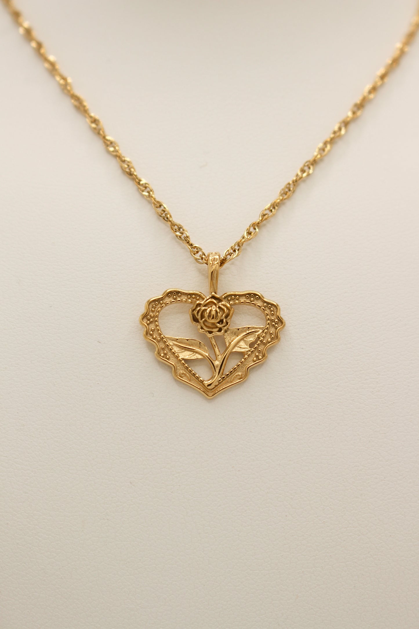 Amadora Necklace