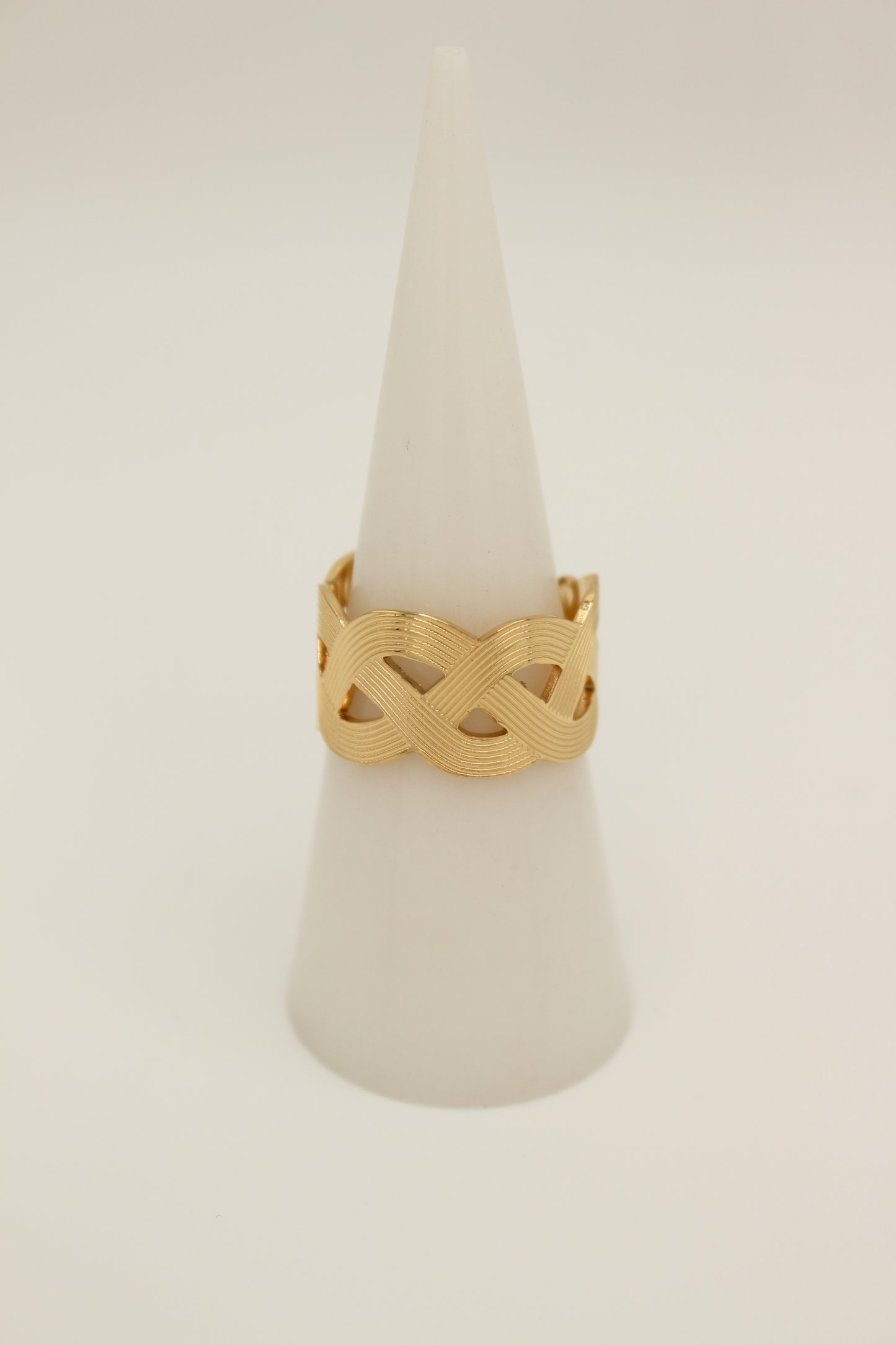 Iyica Ring