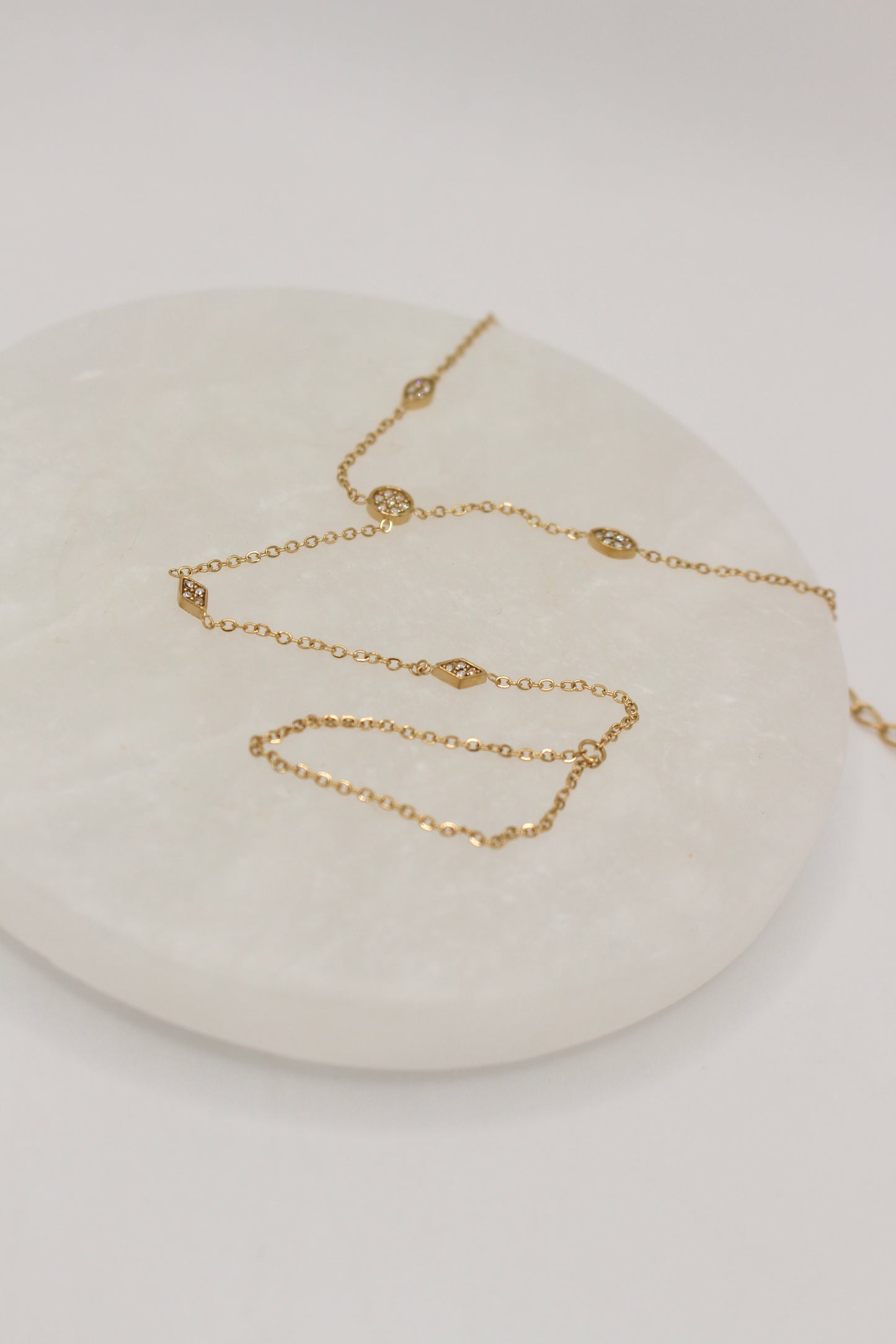 Sutton Hand Chain