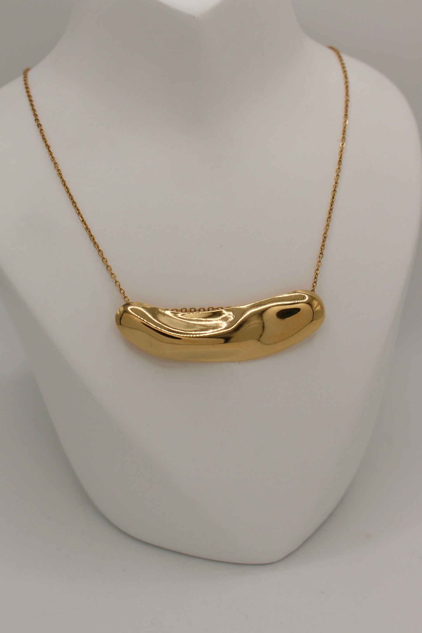 Sulk Necklace