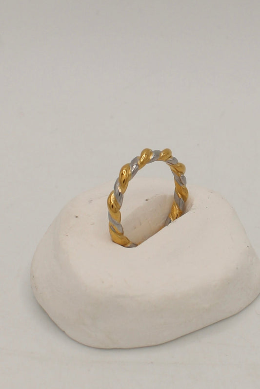 Neeloy Ring