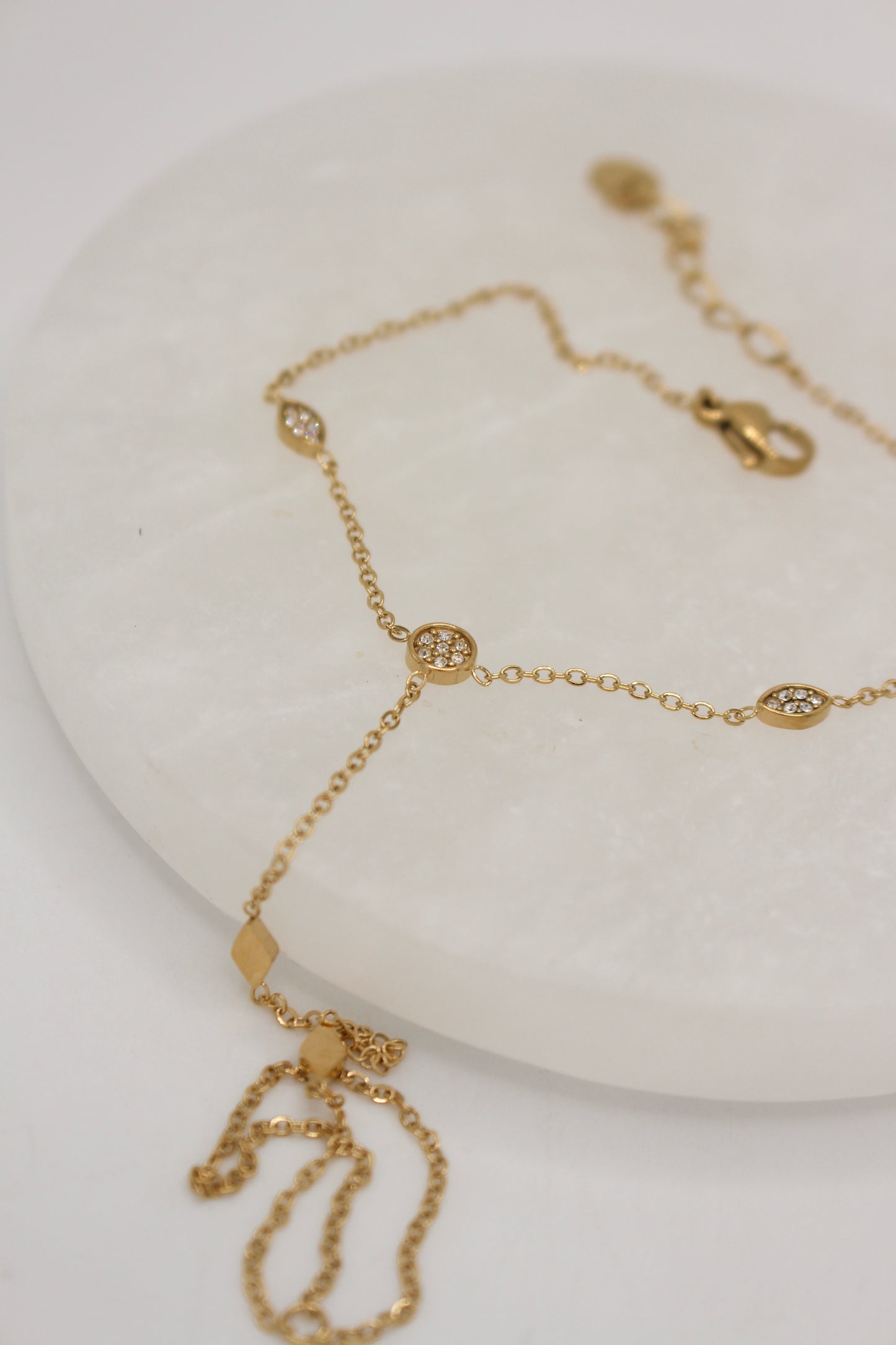 Sutton Hand Chain