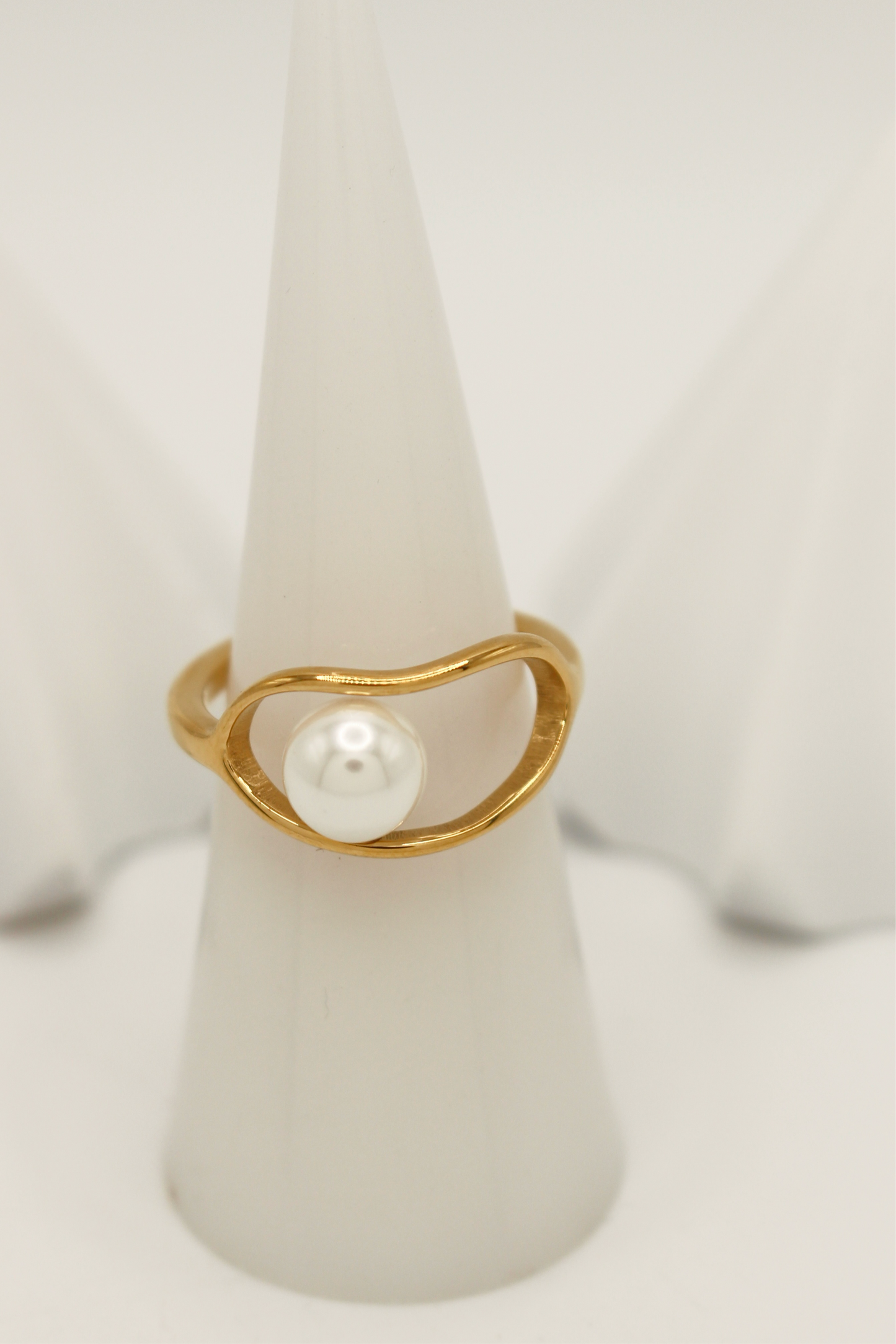 Lerona Ring