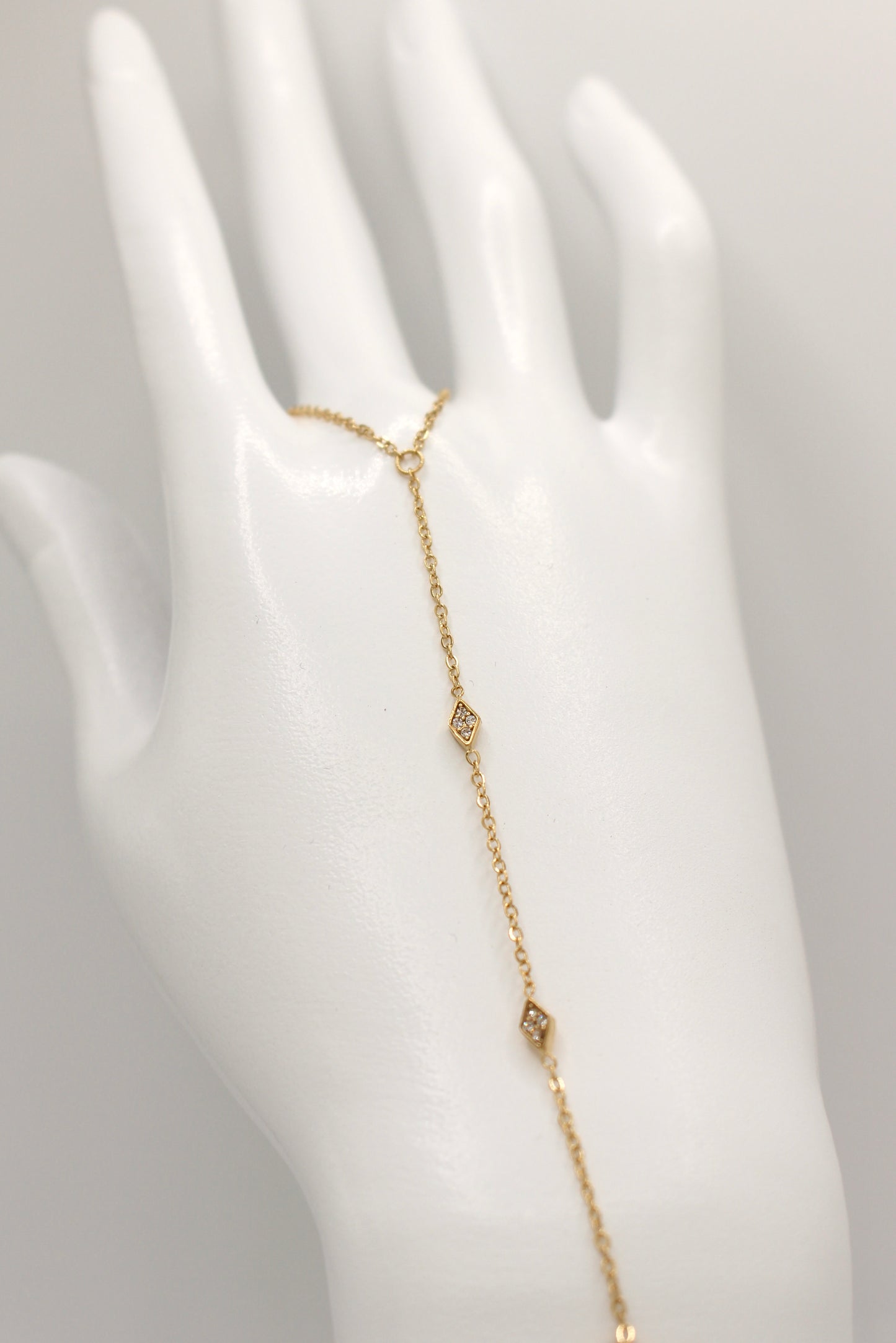 Sutton Hand Chain