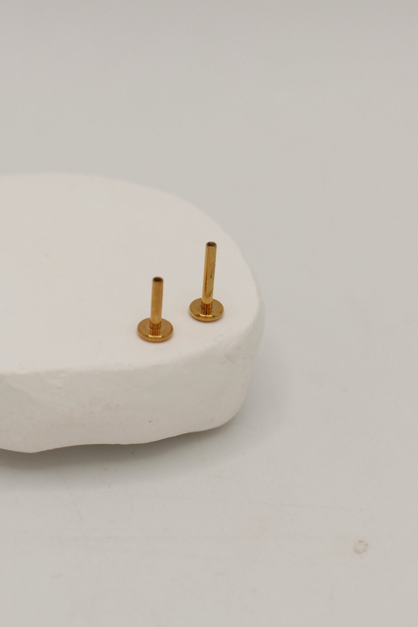 Kualee Flatback Earring