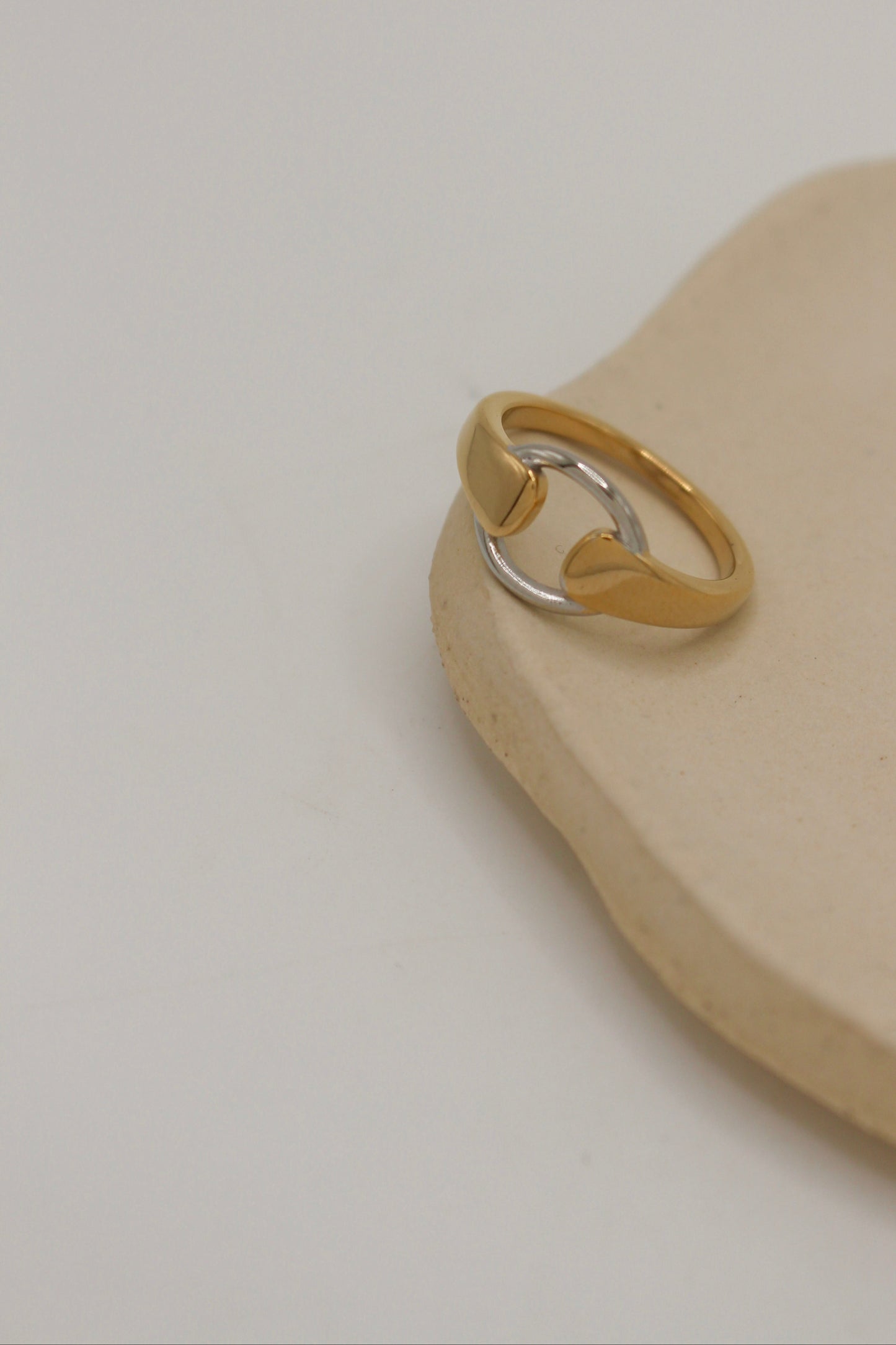 Lonoak Ring