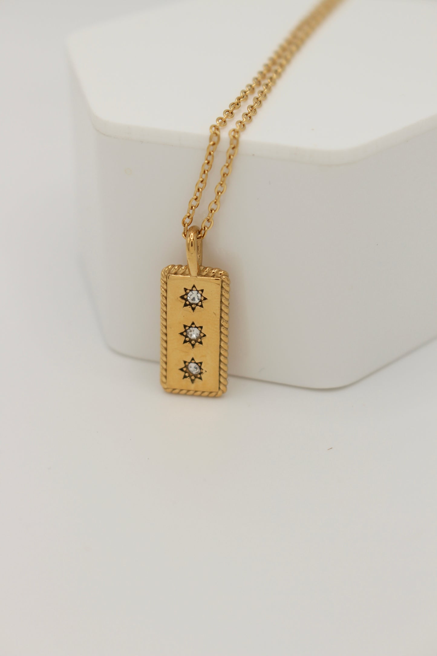 Senty Necklace
