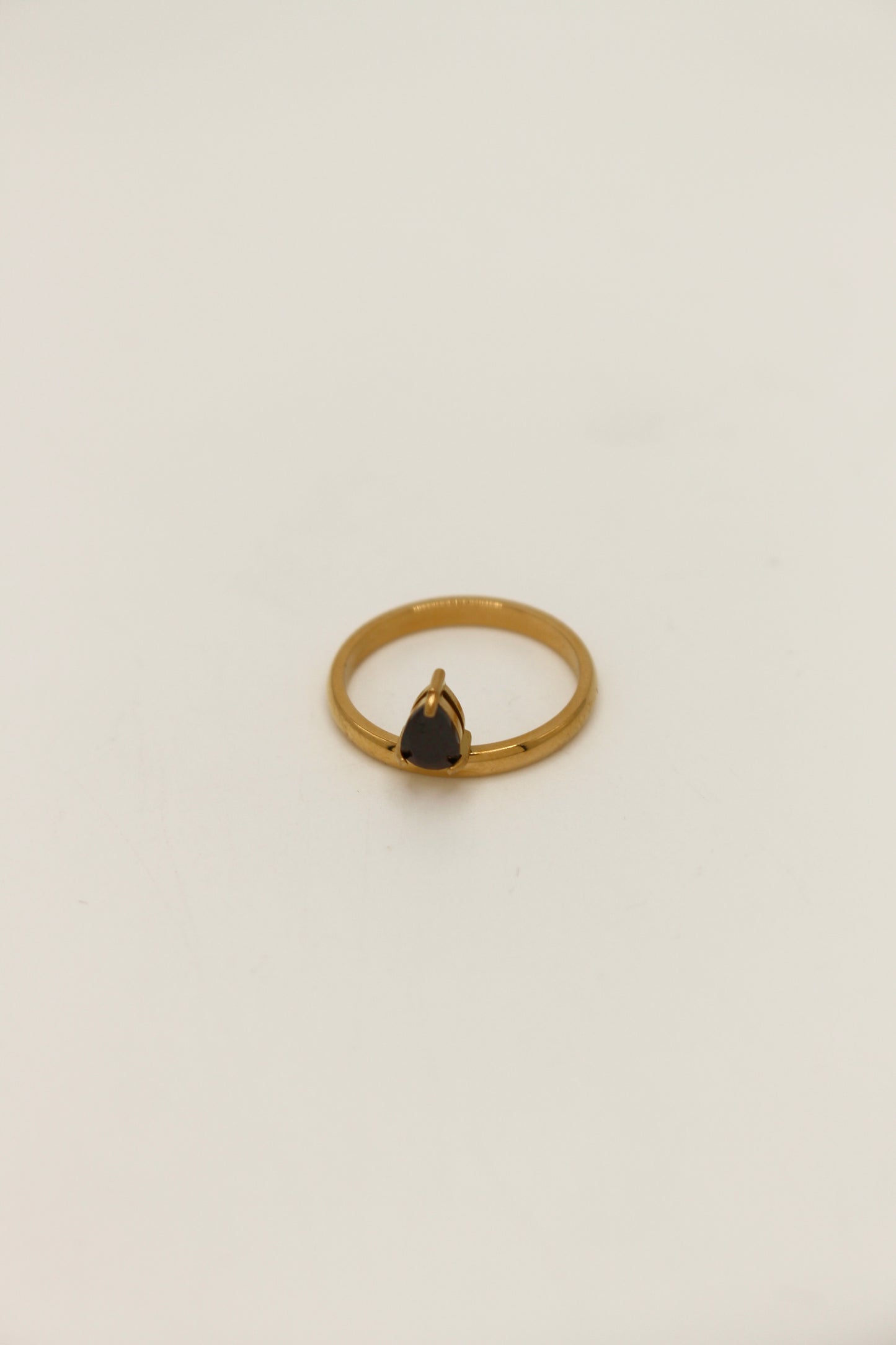 Fenez Ring