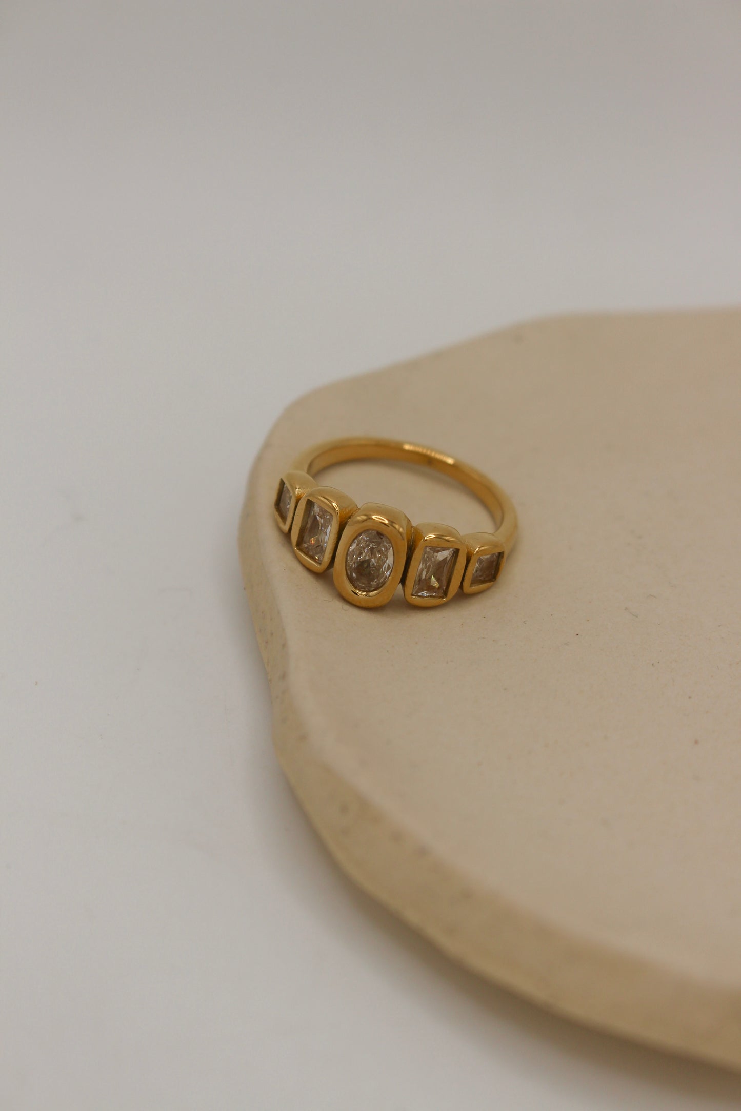Inissa Ring