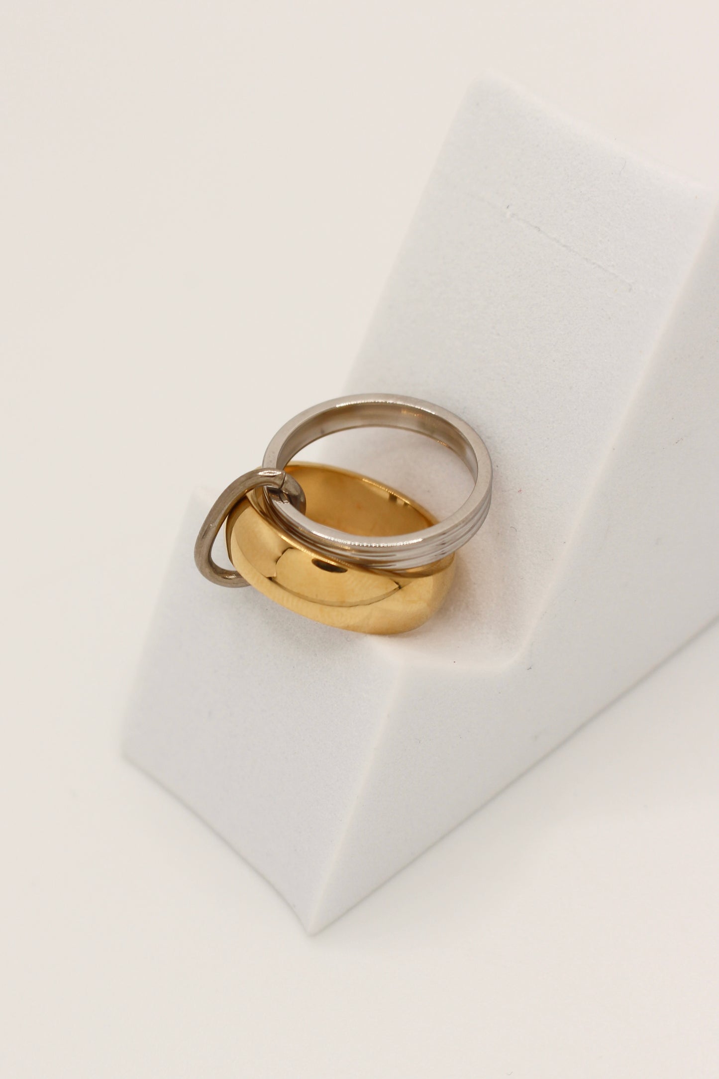 Lois Ring