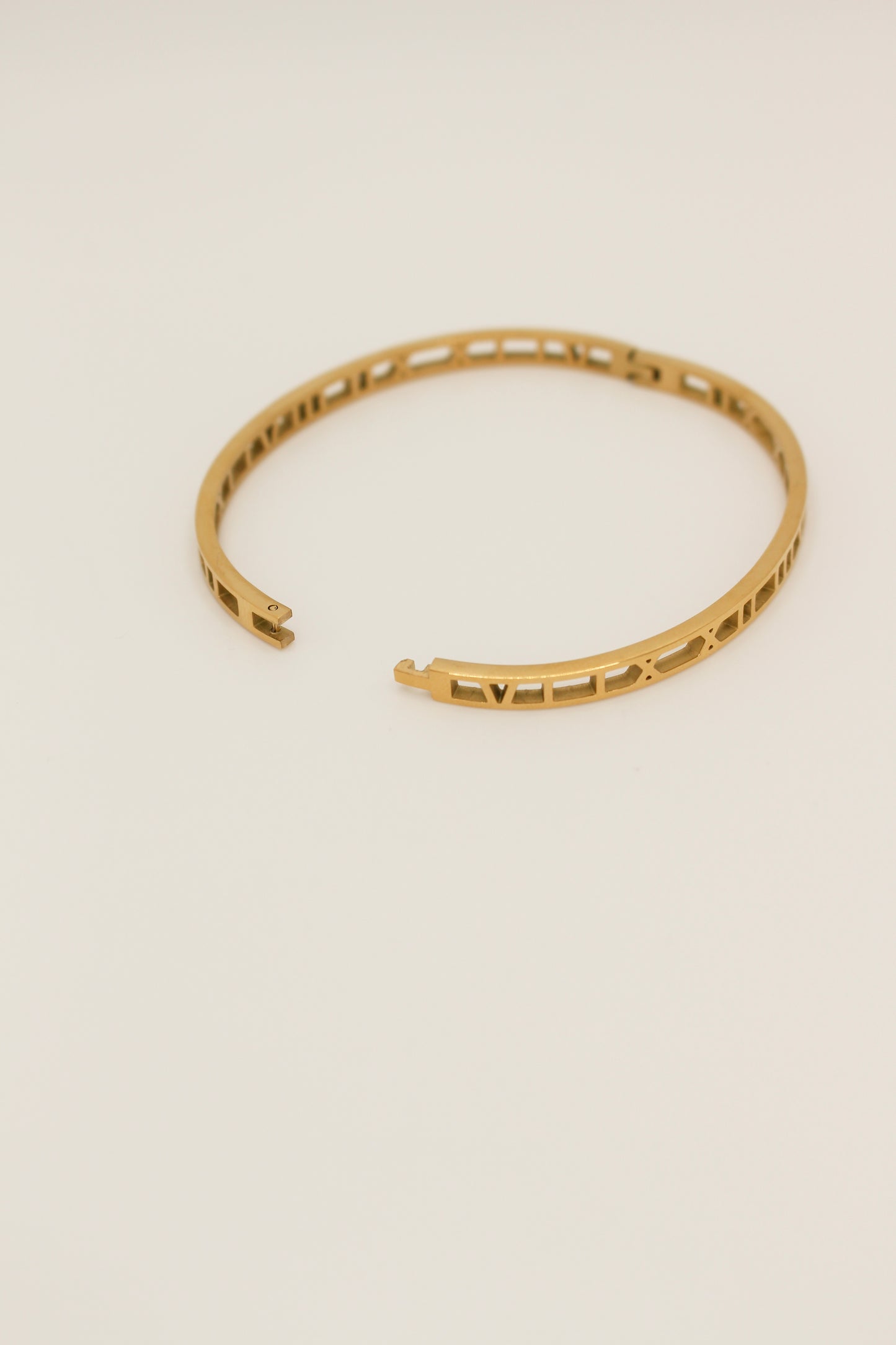 Akari Bangle Bracelet