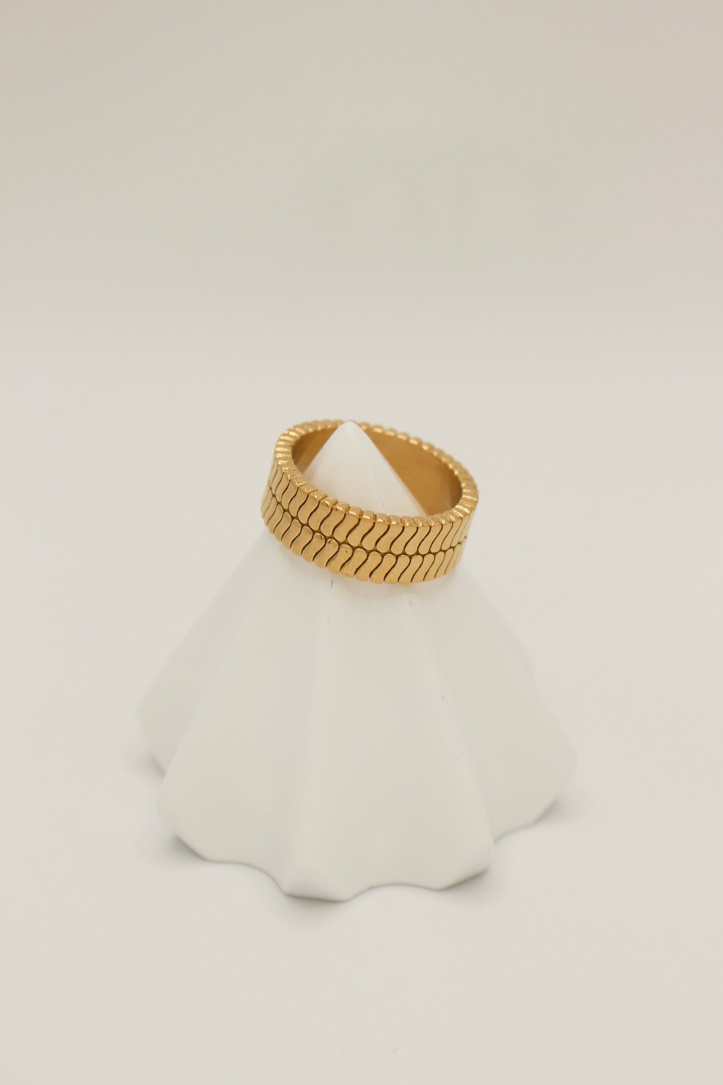 Ledda Ring