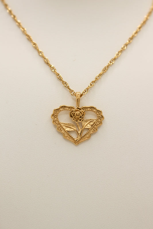 Amadora Necklace