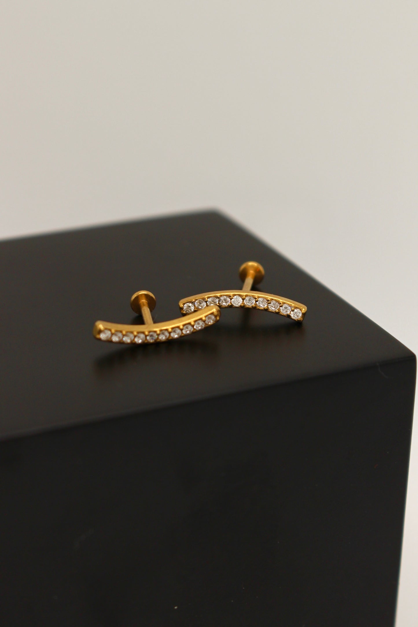 Macapa Flatback Earring