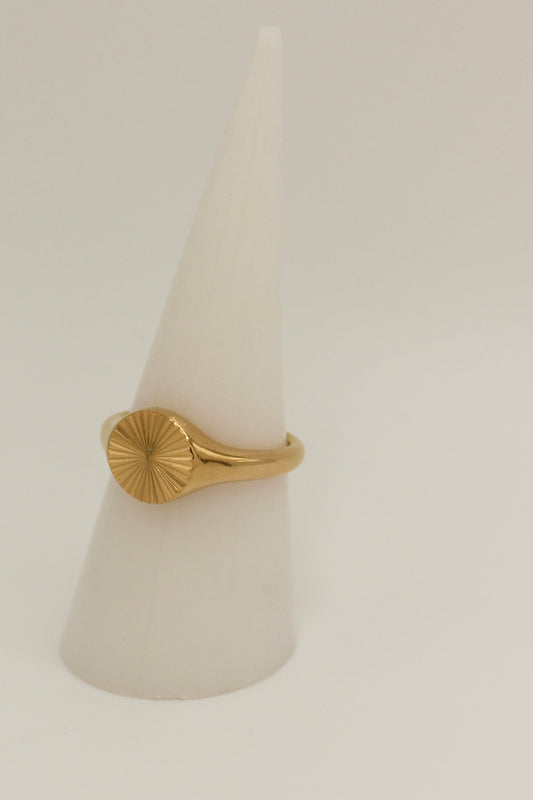 Demi Ring