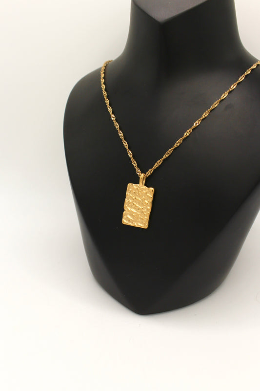 Riella Necklace