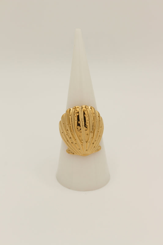 Loew Ring