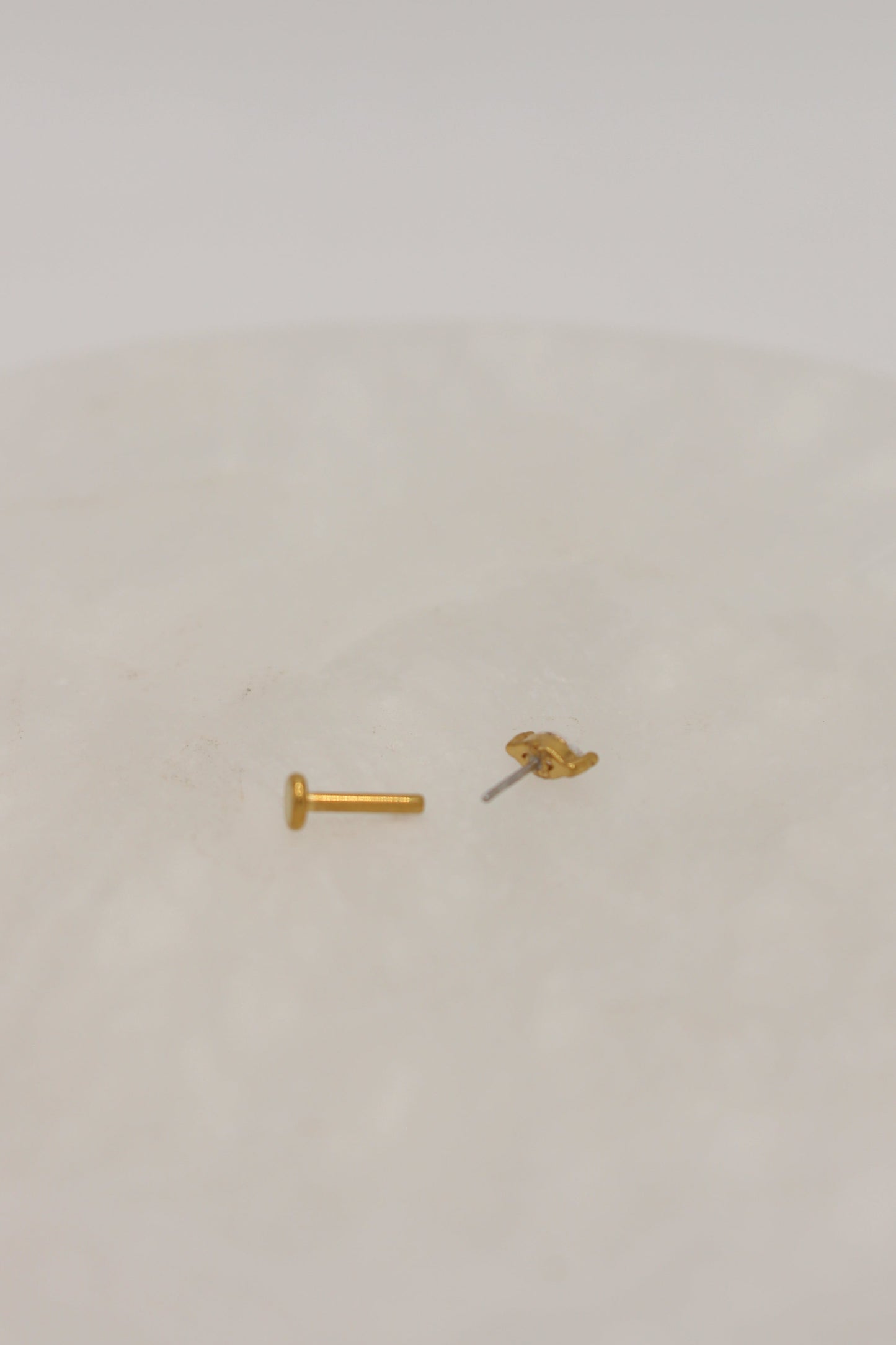 Quillota Flatback Earring