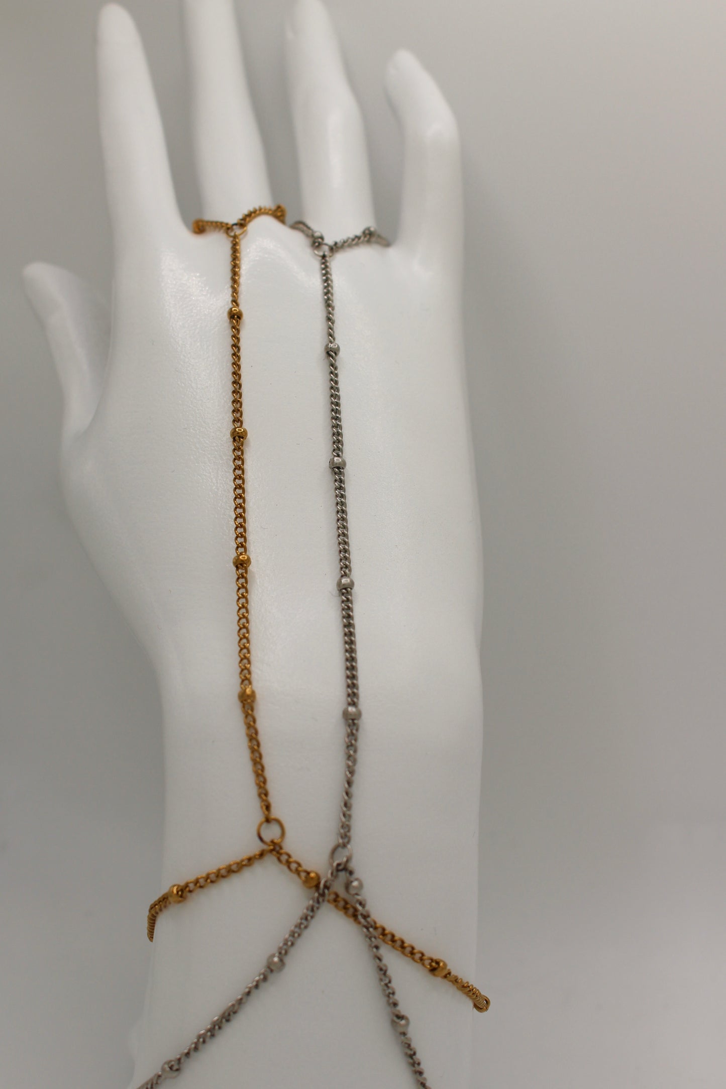 Rivne Hand Chain