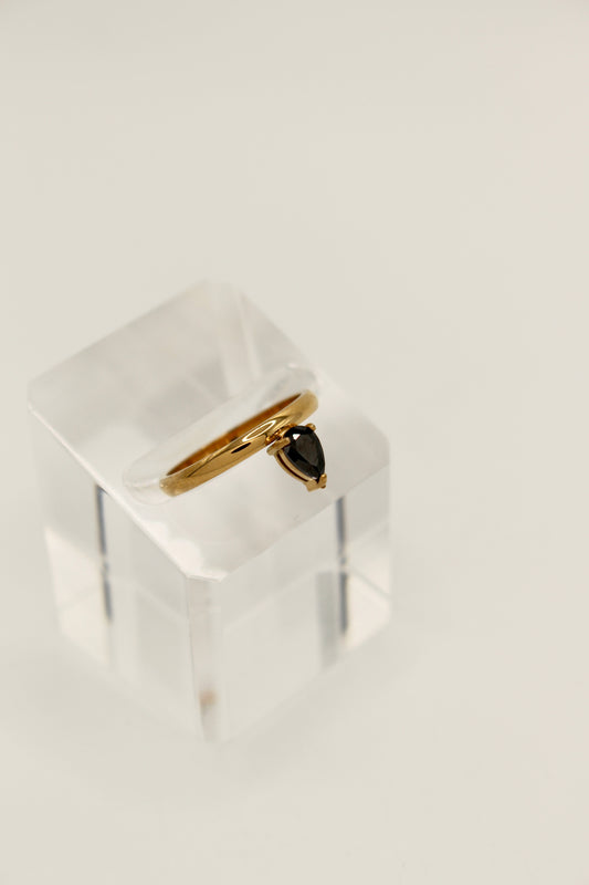 Fenez Ring