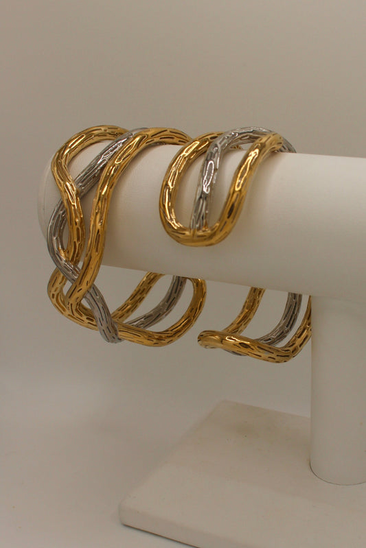 Aparna Bangle