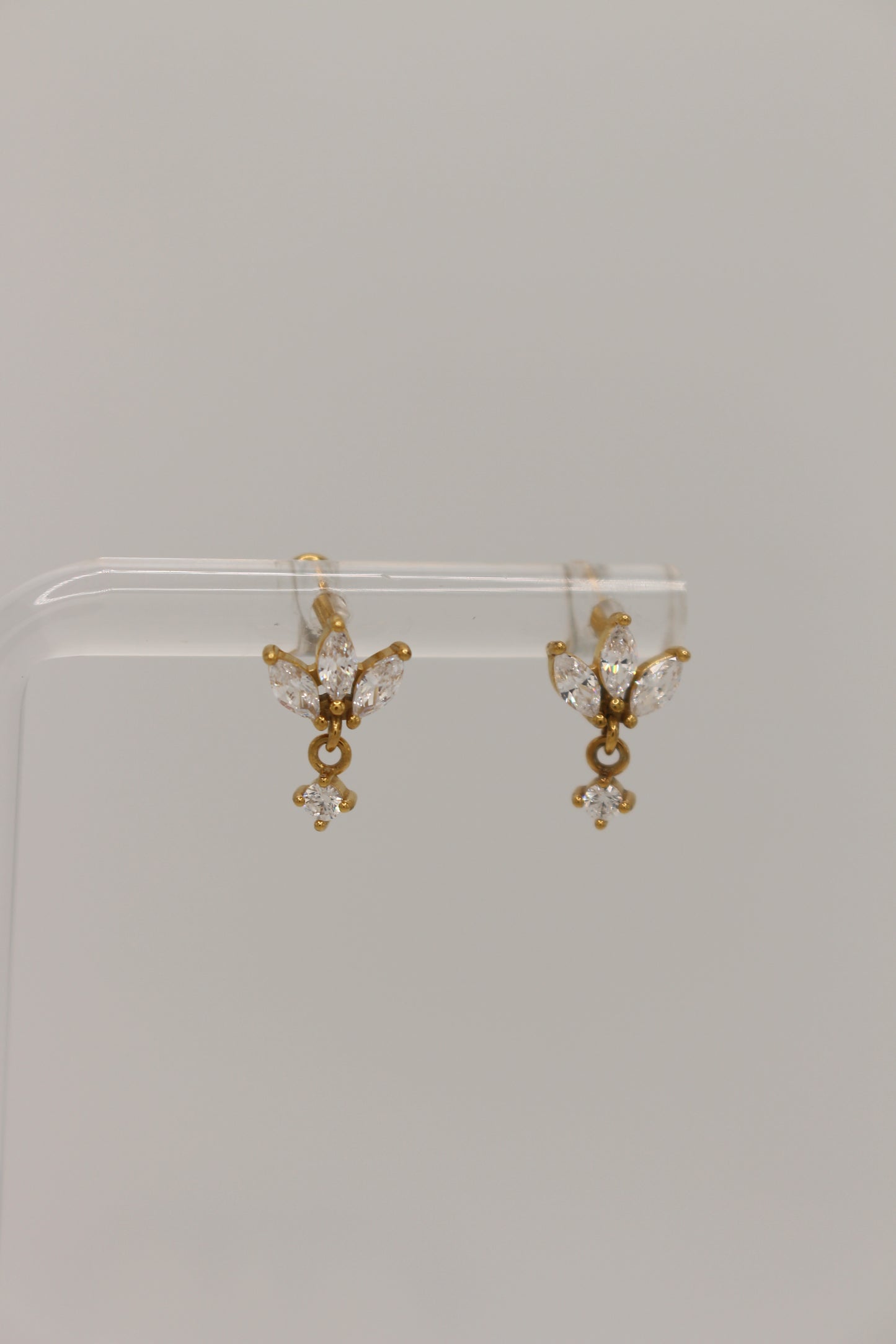 Pilous Flatback Earring