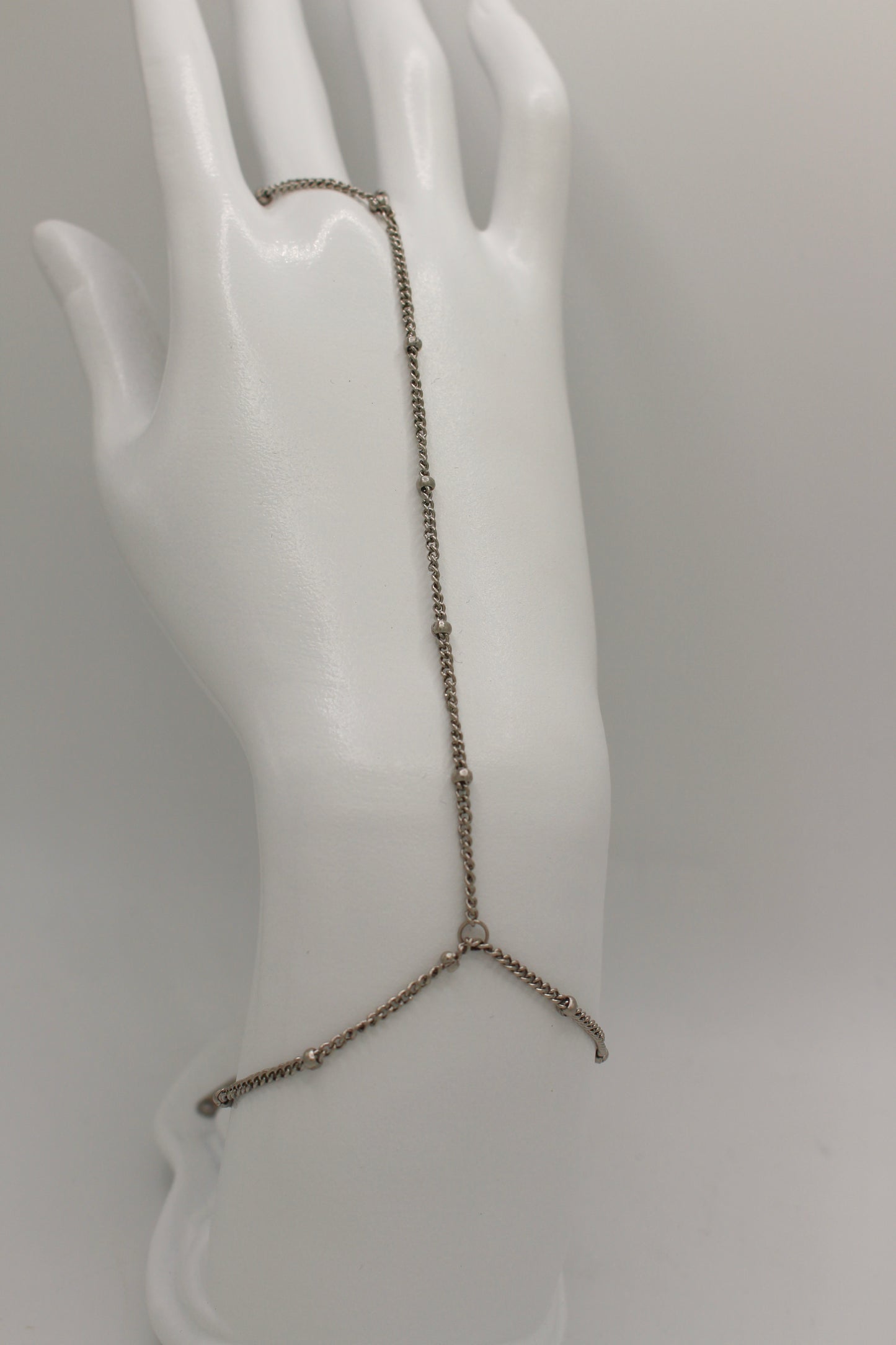 Rivne Hand Chain