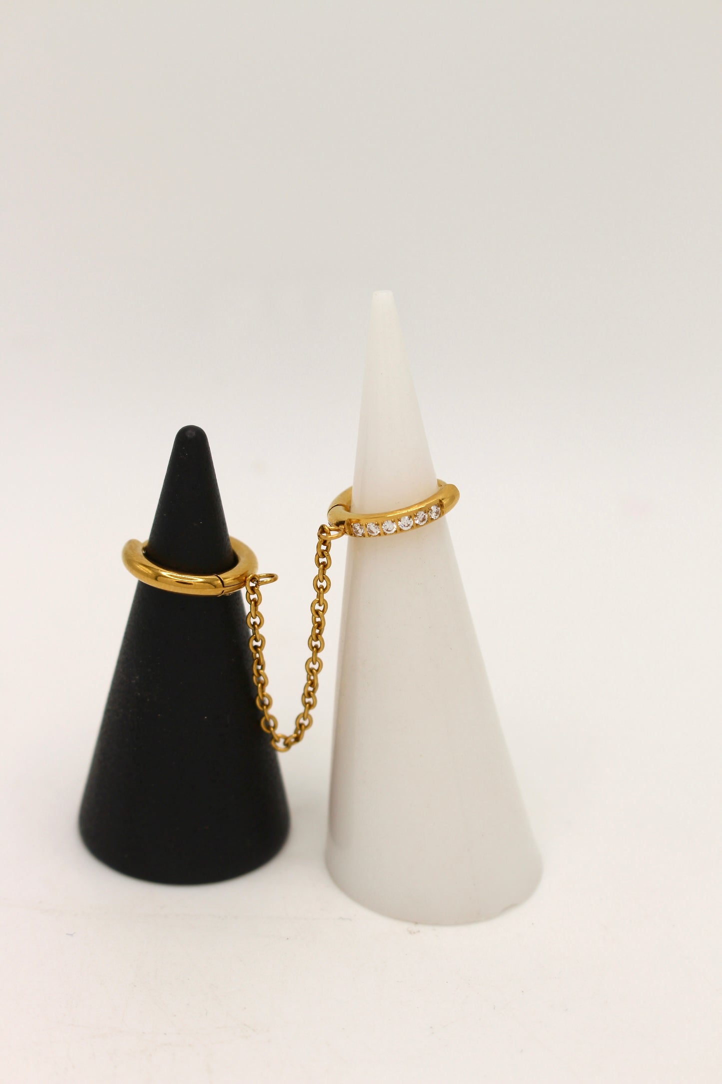 Hadassah Chain Huggie