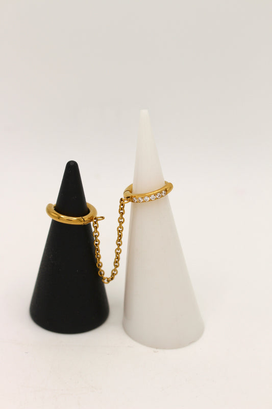 Hadassah Chain Huggie