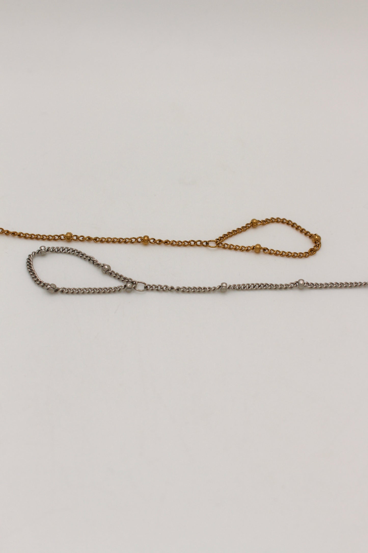 Rivne Hand Chain