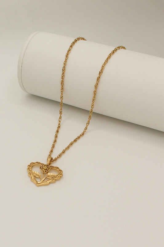 Amadora Necklace